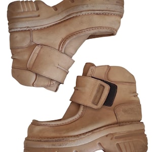 Vintage New Rock Apocalypse Boots: Beige Metallic Leather Ankle Boots US 7.5