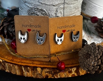 Razzle and dazzle dandys world stud earrings