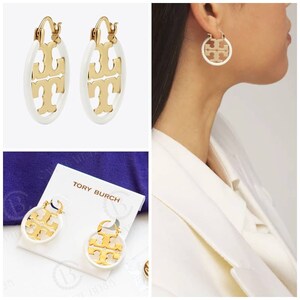 Tory Burch Miller Enamel Small Hoop Earring White NWT - Etsy Denmark