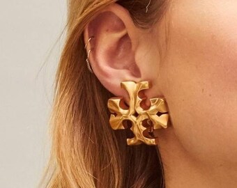 Tory Burch Roxanne Clip on Logo Earrings Statement NWT Gifts - Etsy  Singapore