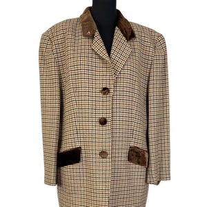 Traje de falda vintage Mura para mujer, años 80. Falda midi marrón con blazer de lana con estampado pata de gallo. Traje clásico. Talla 44-46.