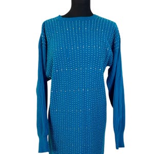 Damen 90er Jahre Vintage Strickkleid |  Tageskleid aus weicher Wolle mit Perlen und Strass Verzierung | Grösse M