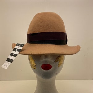 Vintage Elegant Felted Wool Hat for Women | Vintage Fedora in Beige