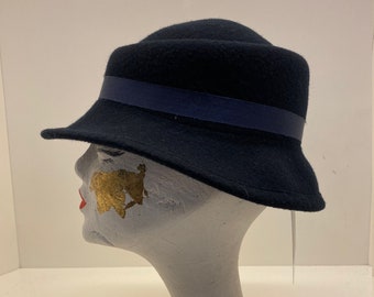 Sombrero vintage de lana afieltrada azul con ala, estilo años 80 / Un sombrero versátil para usar a diario en primavera, otoño o invierno