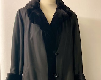 Women's Vintage Reversible mink coat | Black fur lined trench coat | Size M/L