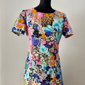 Women&#39;s floral Print Vintage Dress | Retro Short Sleeve fit and flare Dress | Size S/M