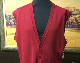 Classic Vintage Mens Size L Red Knit Wool Vest | Button Front Sleeveless Sweater