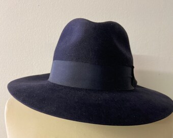 Vintage 80s Navy Wool Fedora | Classic Mens Wide Brim Hat for Any Occasion