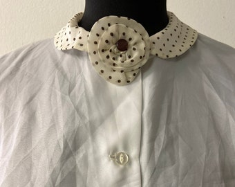 Women's Vintage 60's blouse | white blouse with contrasting polka doted cuffs and collar | pretty blouse | Size S