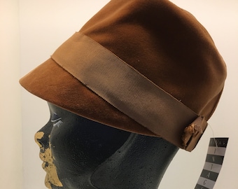 Women's 70's vintage pillbox hat | pillbox hat with shield | rust hued velvet hat