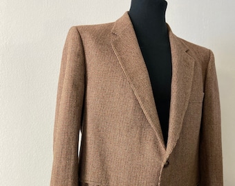 Classic and Timeless | Men&#39;s Vintage 90&#39;s Checked wool blazer | Size 54