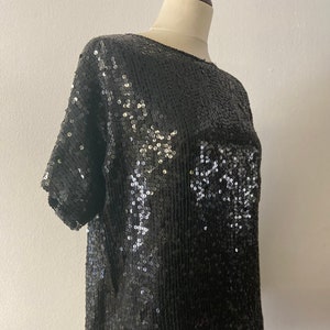 Women's Vintage sequin blouse | Short Sleeved, Classic Scoop Neckline  | Size M