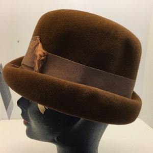 Sophisticated and Timeless | Ladies Vintage Brown Felted Hat with a Small Brim, Perfect for a 70s Inspired Look
