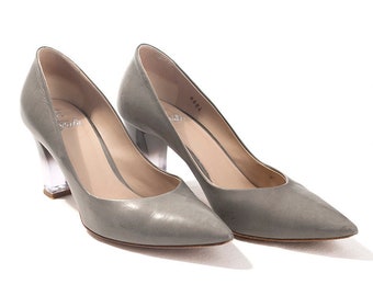 Timeless Women's Vintage 90's Dove Grey Leather Pumps by Fabi | Size 37 | Retro Chic Fashion