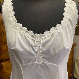 Charming Vintage Lace trimmed Slip | White Dress Slip | Feminine Lingerie |  Size M