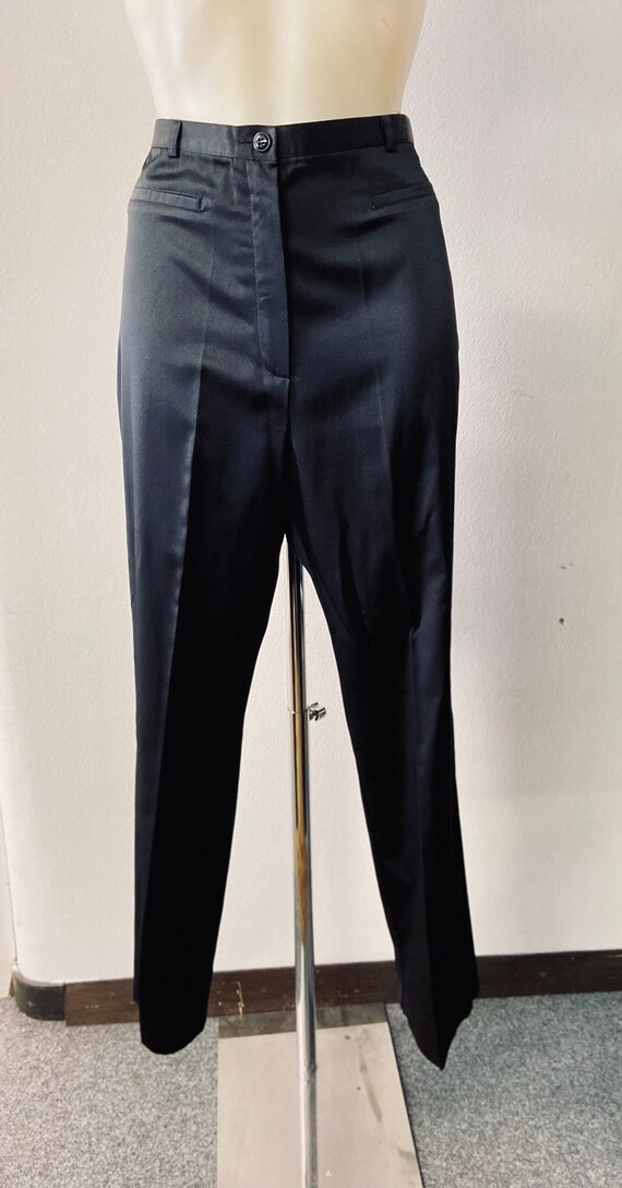 Women's Vintage dress pants | Satin finish meets comfort with these Black trousers - size M Women's Vintage dress pants | Satin finish meets comfort with these Black trousers - size M