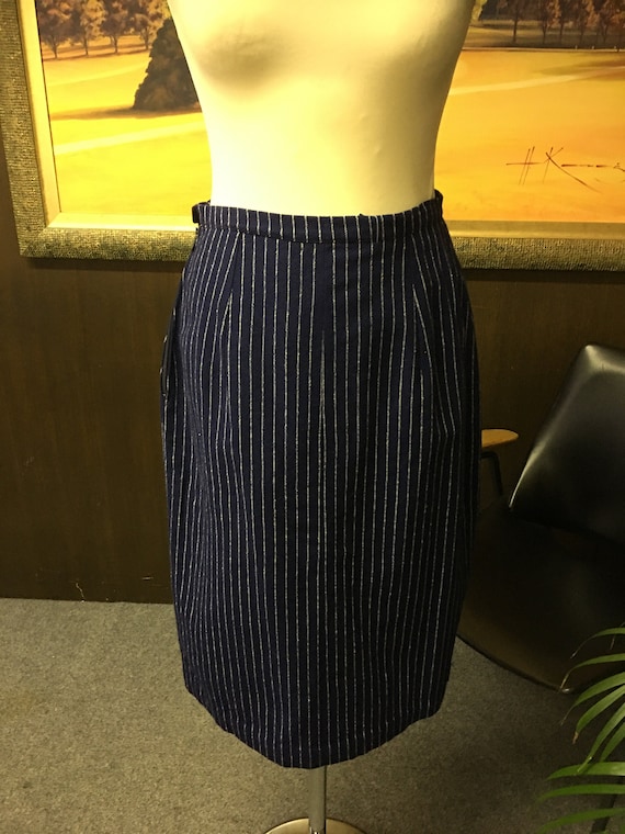 Women's 80's Vintage skirt | Navy and white pinstr