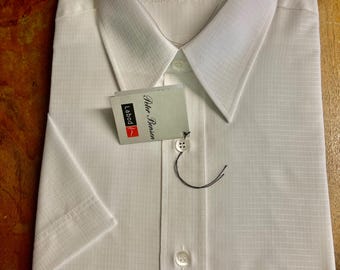 Camicia classica vintage anni '80 bianca / Camicia a maniche corte a righe con bottoni, in misto cotone / Nuova, mai indossata / Taglia 43