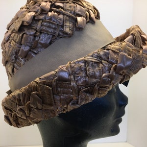Vintage Sommer-Hut für Frauen | Schicker Sonnenhut aus Stroh und Raffia im 60er Jahre Stil