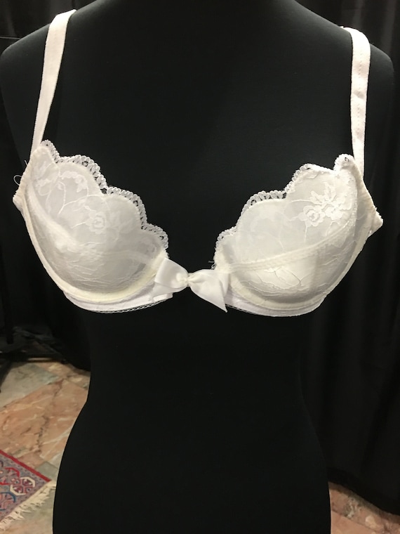 Vintage 80s Lacy Bra Sexy Women s Underwire Front Closure Size 80