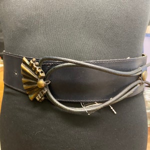 Fancy Vintage Black Leather Belt for Women | Classic and Trendy Accessory