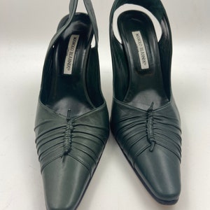 Elegant Green Nappa Leather Manolo Blahnik Slingback Shoes | Women&#39;s 90&#39;s Vintage | Made in Italy | Size EU 41