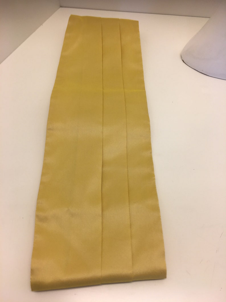 silk yellow hued cummerbund formal accessory Men/'s Vintage cummerbund