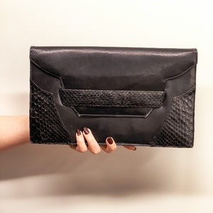 Ladies leather handbag | Women&#39;s Vintage 1980&#39;s  bag | black leather clutch with snakeskin trim bag | envelope bag