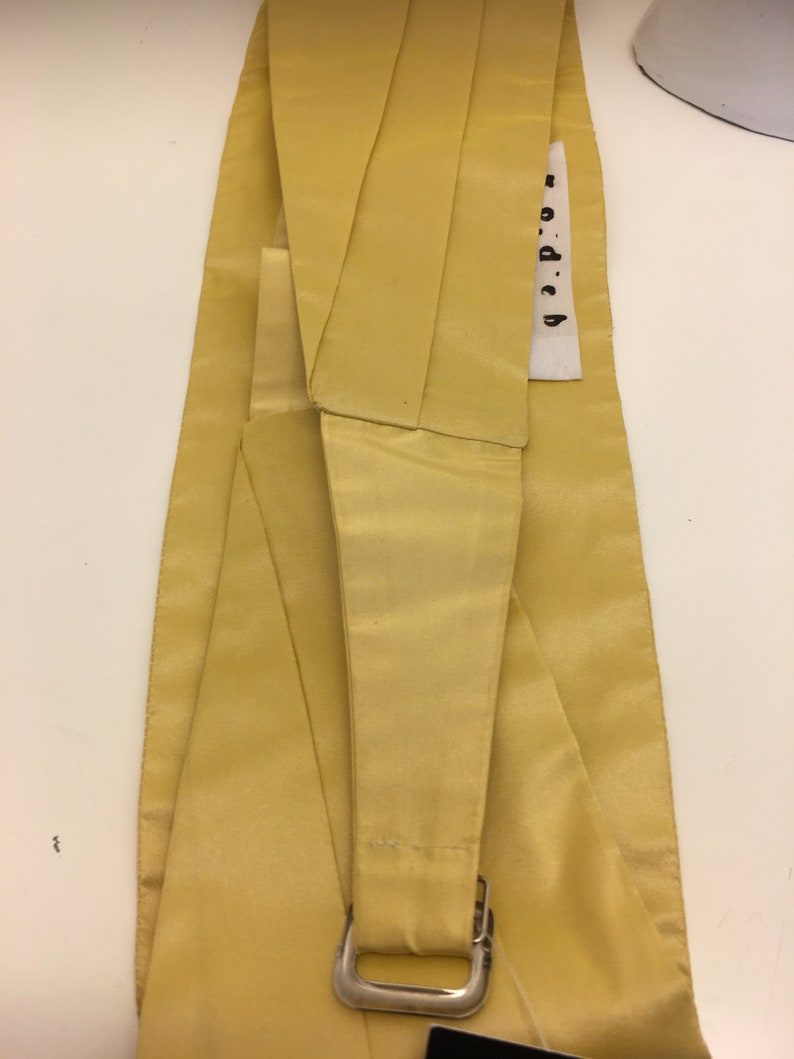 silk yellow hued cummerbund formal accessory Men/'s Vintage cummerbund