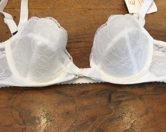 Vintage 80s Lacy Bra Sexy Women's Underwire Front Closure Size 80 B 