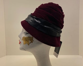 Vintage Red Velvet Pillbox/Beehive  Hat | 70s Women's Hat | Classy and elegant