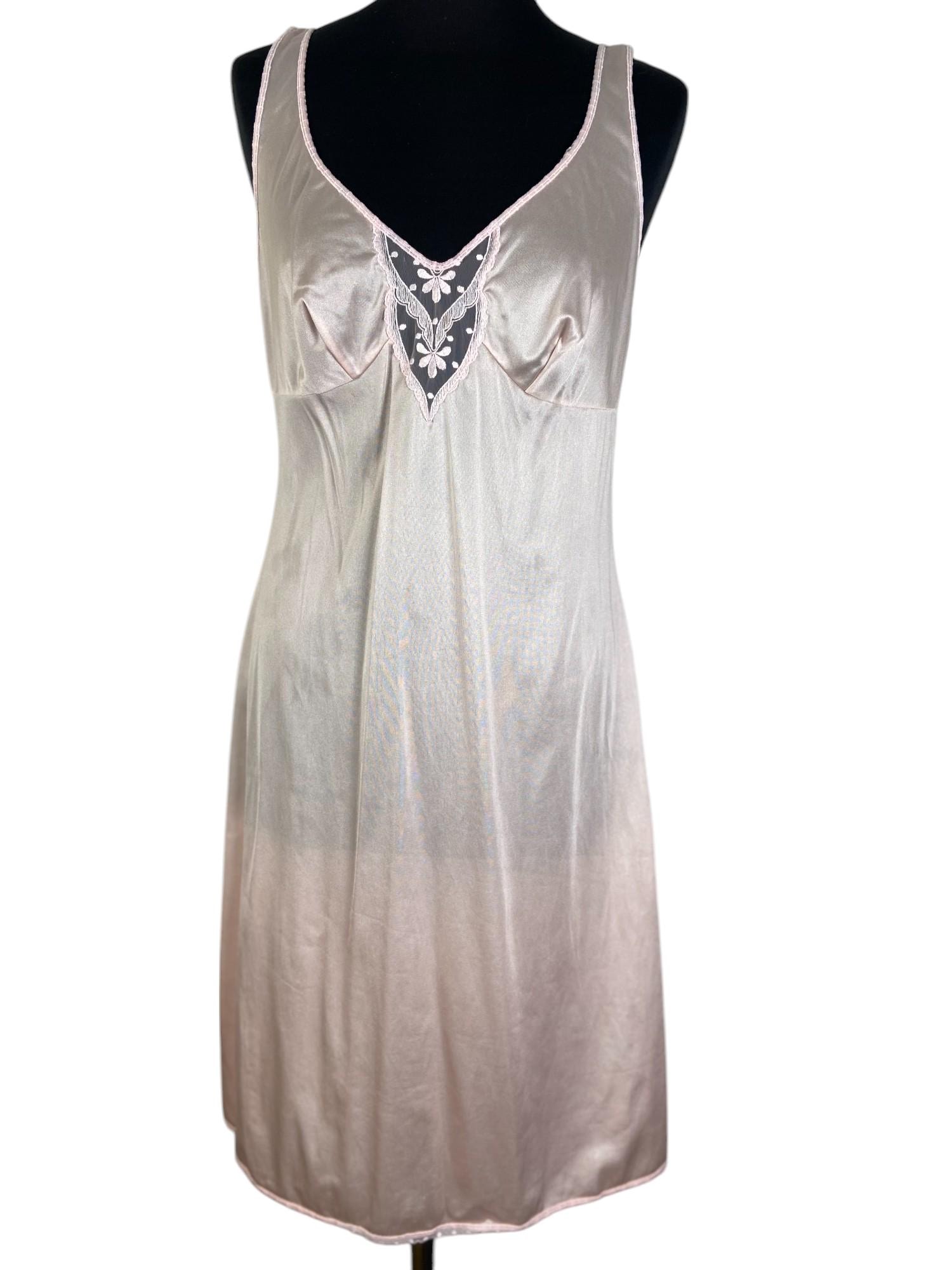Women's vintage Pink Petticoat Dress Slip | Feel confident and stylish with this Pink Full Slip for Women | size EU 44