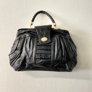 Bolsa de couro preta estilosa dos anos 80 para mulheres | Bolsa feminina de tamanho médio | Bolsa de couro vintage