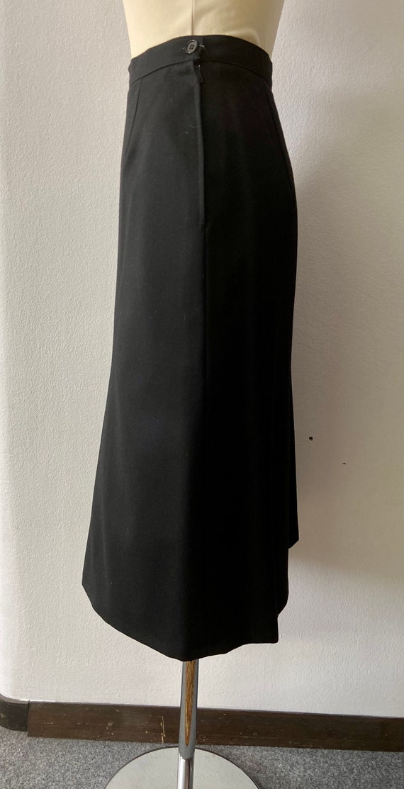 Elegant Women's 80's Vintage Midi Skirt | Black W… - image 3