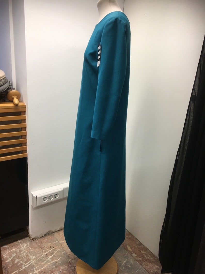 Vintage simple yet elegant dress Long sleeved floor length evening dress Women/'s 70/'s Vintage dress Size M