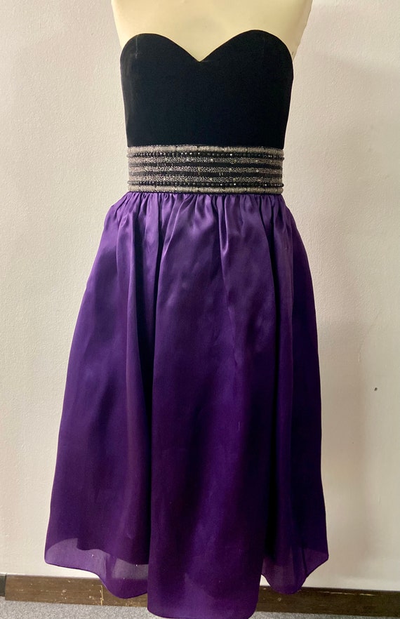 Stunning Women's Vintage 90s Strapless Cocktail Dr