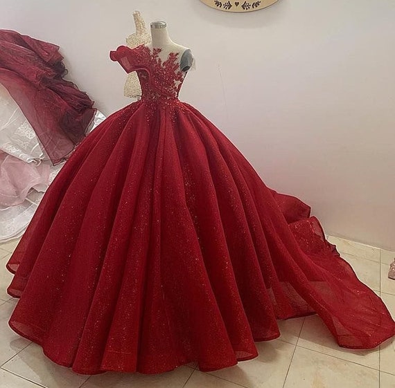 Amazingly Beautiful RED Princess Bridal ...