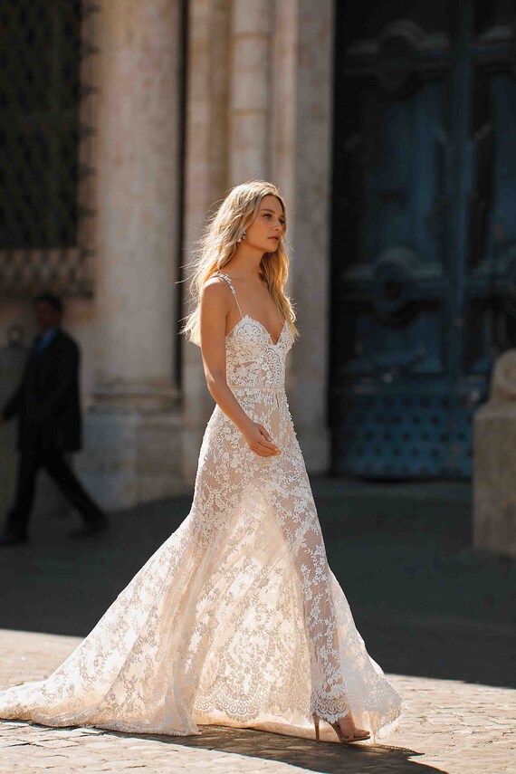Hermoso vestido de novia inspirado en Berta hecho a pedido - Etsy España Hermoso vestido de novia inspirado en Berta hecho a pedido - Etsy España