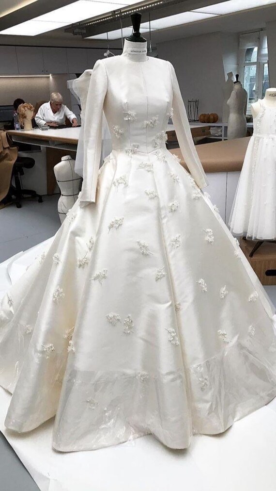Miranda kerr wedding dress clearance cost