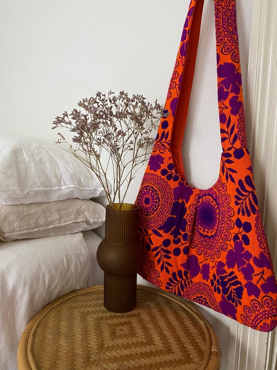 Vintage crochet shoulder bag