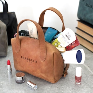 Leather Toiletry Bag for Women, Top Handle Vanity Case Personalized, Custom Travel Cosmetic Pouch, Gift for Wife Mom, Birthday Gifts for Her