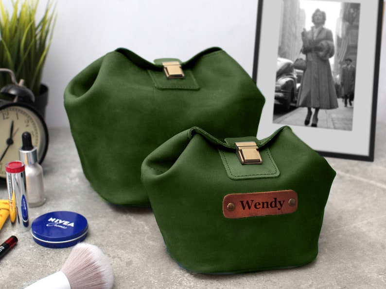 Women's Dopp Kit, Personalized Toiletry Bag for Her, Leather Accessories Pouch, Personalized Gift for Women, Jewelry Organizer Leather Bag Hunter Green