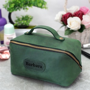 Custom Engraved Travel Cosmetic Bag, Perosnalized Makeup Bag, Leather Dopp Kit for Women, Bridal Party Gifts, Bridesmaid Makeup Bag Hunter Green