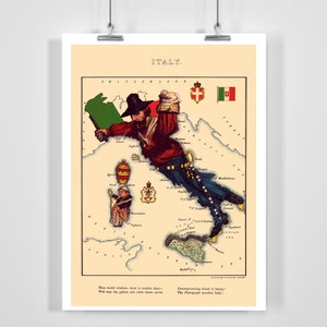 Puede incluir: Un mapa de dibujos animados vintage de Italia con una Italia personificada sosteniendo una bandera y vistiendo una camisa roja y pantalones azules. El mapa muestra las diferentes regiones de Italia, incluidas Sicilia y Cerdeña. El texto en el mapa dice "¡Amigo intransigente de la libertad! ¡La fotografía sonríe a Italia!"