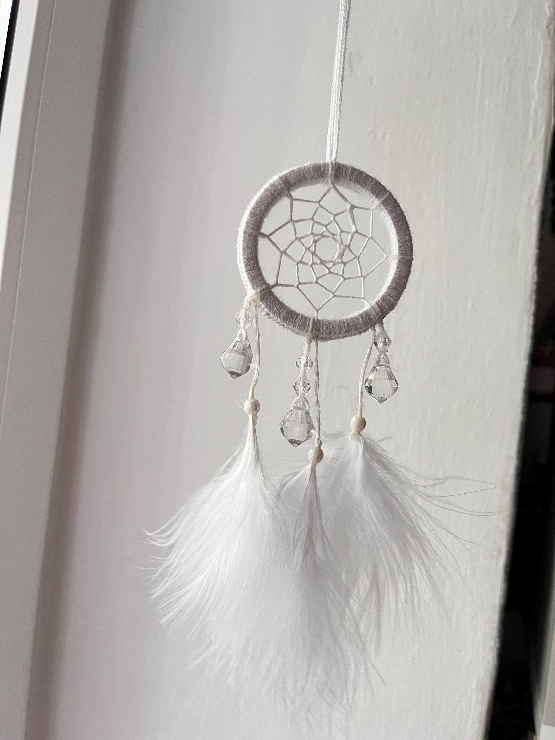 PTNKUIIY Decorazione bohémien, realizzata a mano, acchiappasogni con piume, per interni auto, specchietto retrovisore, decorazione da appendere per ragazze, decorazione da parete, camera da letto