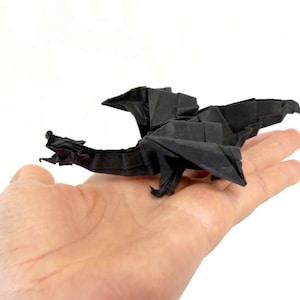 Dragon en origami fait main, décoration de dragon en papier, décoration en origami, origami fantastique, cadeau dragon, symbole de puissance