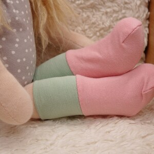 For a 30 to 35 cm tall Waldorf-style doll: colorful stockings made of organic jersey image 3