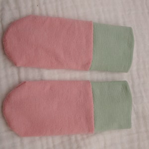 For a 30 to 35 cm tall Waldorf-style doll: colorful stockings made of organic jersey image 5