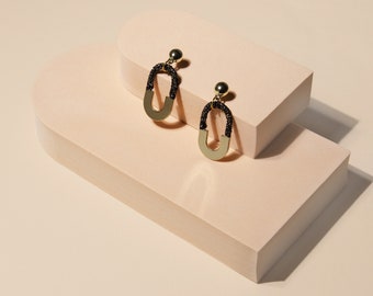 Fibre and Alloy oval earrings