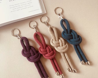 Knotted rope keyrings - The Özlem Collection - Cotton Cord keyring - Figure 8 knot keyring